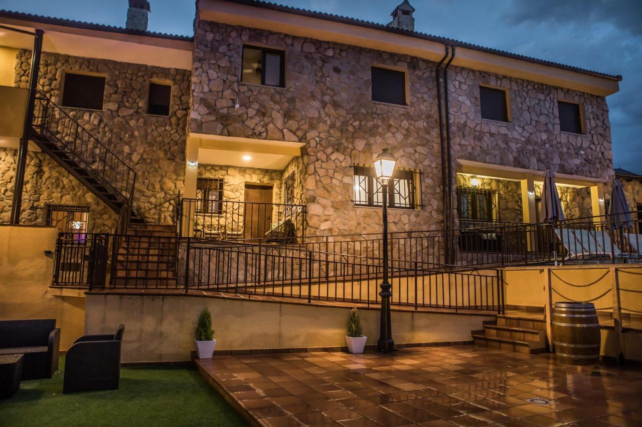 Вилла El Encanto Del Alberche Villanueva de Avila Экстерьер фото